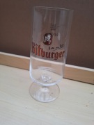 szklanki do napojów Bitburger o pojemności 0,4L
