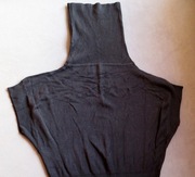 Piękna sukienka na chłodniejsze dni, r. S by Leatitia