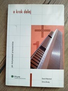 O krok dalej Chris Brady David Macleod