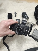Olympus E-PL6 – zestaw z dwoma obiektywami, torbą i lampą