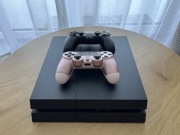 Konsola PlayStation 4 (PS4) FAT 1TB + 2 Pady + Pełne okablowanie