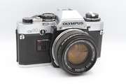 Lustrzanka analogowa Olympus OM10 + OM System Zuiko 50 1.8 BDB