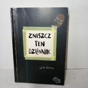 Zniszcz ten dziennik. Keri Smith