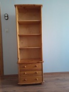 Regał sosnowy - witryna z szufladami