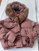 Piękna kurtka puchowa z naturalnym futrem lisa. OFTBUY