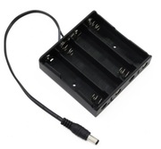 Koszyk zasobnik na akumulator 4x 18650 3,7V Li-Ion  poł. szeregowe WTYK DC
