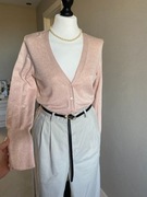 Ekskluzywny jasny sweter damski v neck 80% wiskoza pudrowy róż