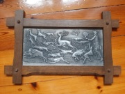 Płaskorzeźba cynowa obraz myśliwski w dębowej ramie