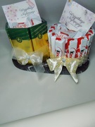 Tort Prezentowy Słodycze – Kinder, Merci, Raffaello | Prezent z Kartką