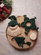 Świąteczny zestaw z makramy z dowolnych ozdób ze świeczką sojową zapachową.