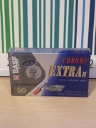 Nowa kaseta magnetofonowa w folii BASF 90 chrome extra ll