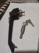 Klamka Warburg 1.3 plus extra drugi  zamek