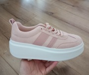 Sneakersy pudrowy róż 