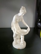 Figurka Hestia alabaster 