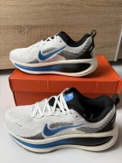 Buty do biegania Nike Vomero 18 - rozmiar 42