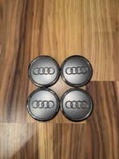 Oryginalne dekielki Audi 4B0.601.170 A – komplet 4 sztuki – 60 mm