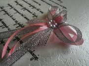 Kotyliony przypinki bukieciki  różowe srebrne 110szt 