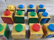 Pudełko LEGO w kształcie klocka