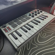 AKAI MPK Mini (szara)