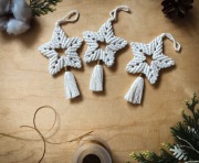 Gwiazdki zawieszki na choinkę makrama rozmiar S