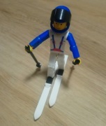 LEGO Technic Figurka Narciarz Kask Ludzik Narty Kijki