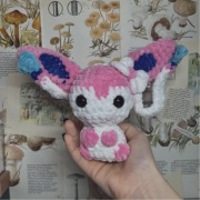 sylveon eveelution pluszak zabawka handmade na szydełku j.plushycrafts