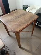 stolik stary zabytek stół