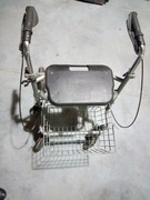 Balkonik rehabilitacyjny -Drive-, składany z siedziskiem i koszykiem