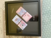 Obraz 21 wieku z plikiem pieniędzy