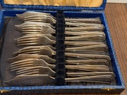 Śliczne posrebrzane sztućce do ryb w pudełku komplet 6 osób 