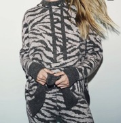 Zara sweter z kapturem motyw zwierzęcy