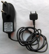 ŁADOWARKA SIECIOWA do telefonów SONY ERICSSON K550i K750i K850i