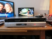 Nagrywarka DVD/VHS PHILIPS z pilotem.