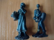 MAŁE FIGURKI AFRYKANEK Z ŻYWICY