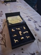 Pozłacane pionki monopoly 