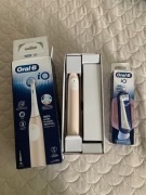 Szczoteczka elektryczna Oral-B iO2