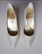 Buty ślubne niskie szpilki