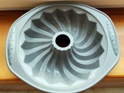 Forma Silikonowa Do Pieczenia Babki z Kominem. Śr 29 cm. Duża.