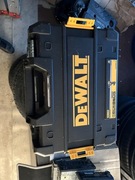 Skrzynki dewalt puste