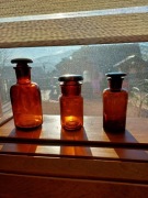 Klimatyczne 3 buteleczki ze szkła 100 i 50ml 