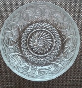 Kryształowa misa, średnica: 21 cm.