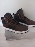 Buty za kostkę roz 42,2/3 przy kostce lekko ocieplane  firmy adidas