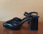 Czarne sandały na platformie - H&M - rozmiar 39 / wkładka 25,5cm