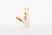 Figurka Lego 8831 Seria 7 col07-3 Bunny Suit Guy Facet w stroju króliczka