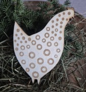 Drewniana kurka dekoracyjna