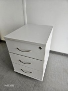 Szafka pod burko, kontenerek