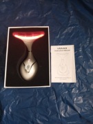 Masażer do twarzy i szyi