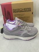 Buty damskie sportowe Skechers do biegania szre rozmiar 40