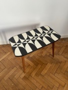 Stolik kawowy PRL, lata 70-te, patyczak, super design, vintage
