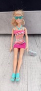 Lalka Barbie z akcesoriami.